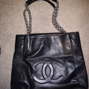 Chanel Caviar Large CC Tuck Tote Black